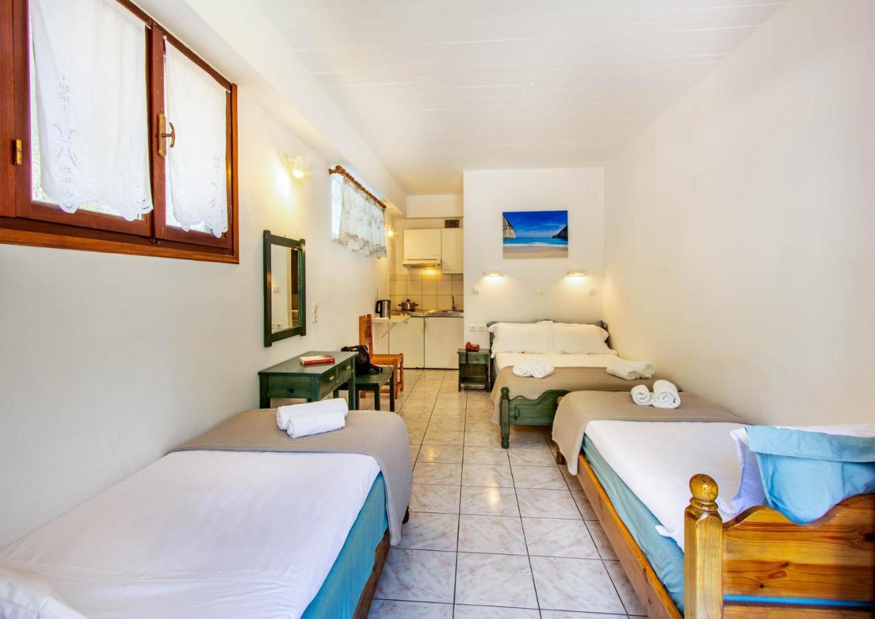 Nefeli Hotel Áyios Nikítas Kamer foto